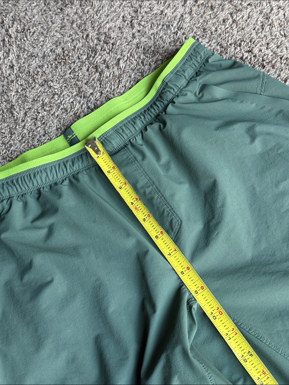 Arc’teryx men’s lightweight/breathable Athletic/outdoor/hiking shorts, sz. L - Picture 10 of 10